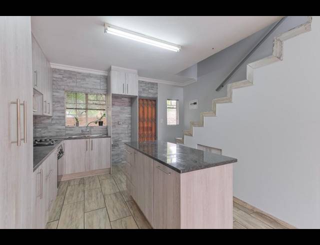 2 BEDROOM TOWNHOUSE FOR SALE IN WIERDA PARK